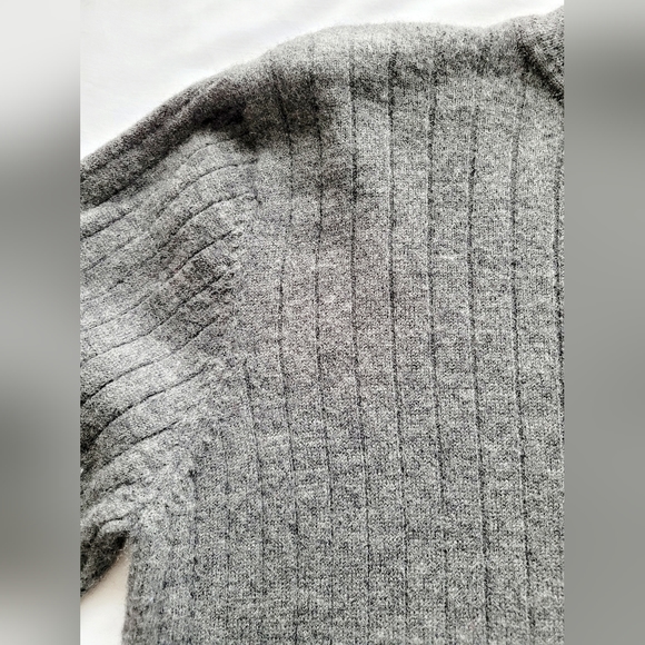 Amber Stone Women's 100% Pure Merino Wool Cropped Sweater Ribbed Gray Large - Picture 5 of 16